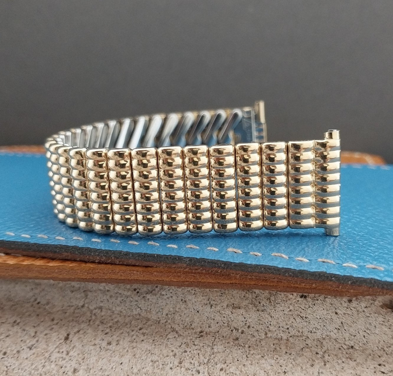 JB Champion – Page 35 – VintageWatchbands.com