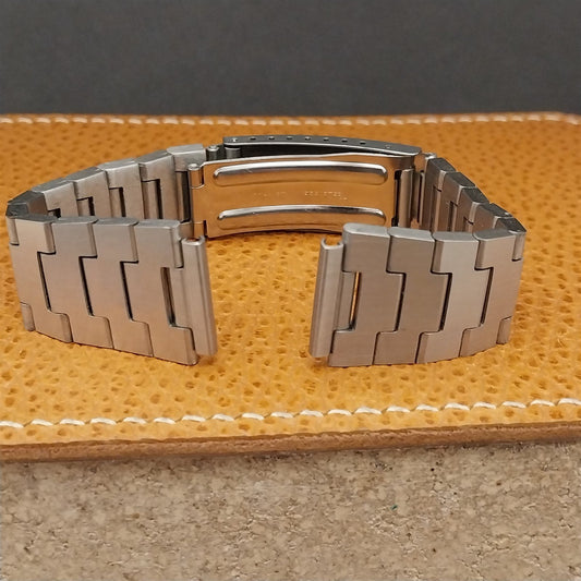 11/16" 17.2mm Flared Stainless Steel Unused 1970s Vintage Watch Band