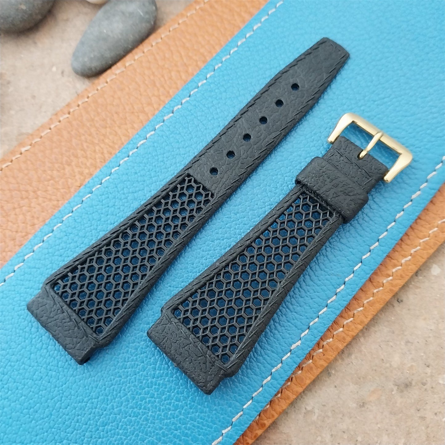 22mm Black Skindiver Swiss Unused 1960s Vintage Watch Strap & Gold Tone Buckle