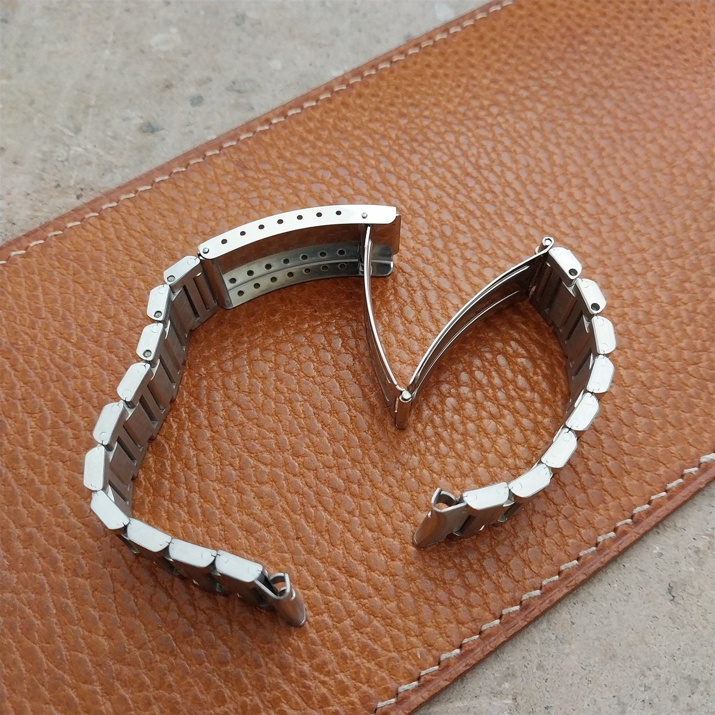 19mm 18mm 17mm Bulova Solid-Link Stainless Steel 1970s Vintage Watch Band