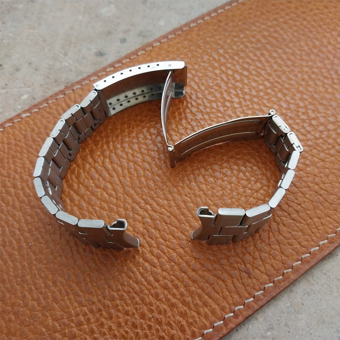 Vintage 19mm Flared Stainless Steel Kreisler Stelux Unused Classic Watch Band