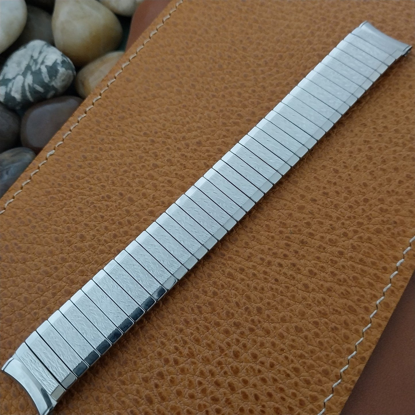 17.2mm Kreisler USA Stainless Steel nos 1970s Vintage Watch Band 11/16"