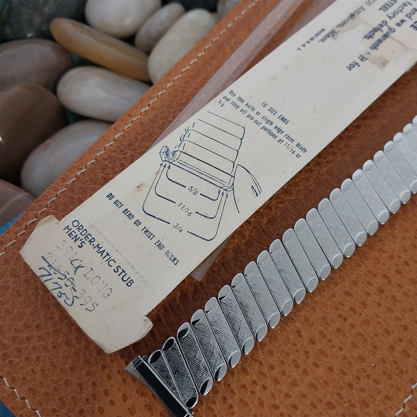 16mm 18mm 19mm Long Stainless Steel Expansion 1960s nos Vintage Watch Band