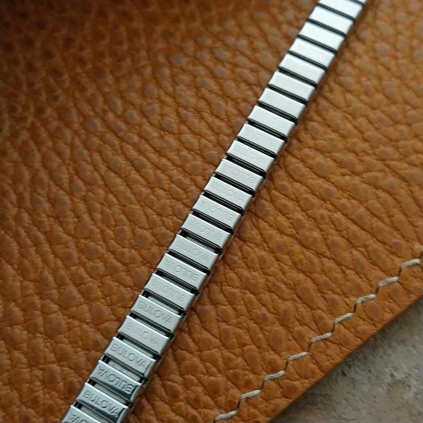 Ladies Bulova Stainless Steel Expansion nos Ring-End Vintage Watch Band