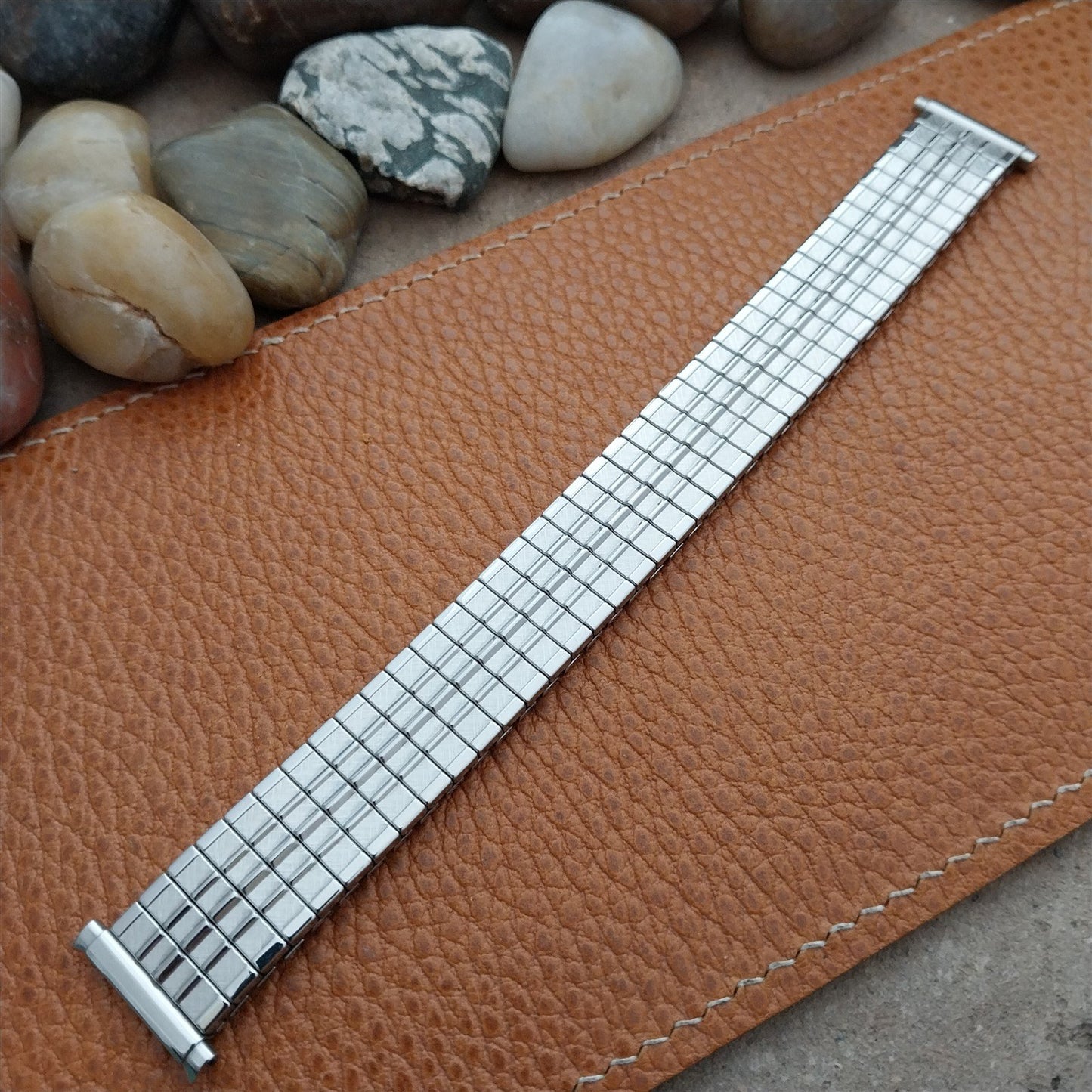 17mm 18mm 19mm JB Champion Long Stainless Steel Stretch Classic 1970s Watch Band