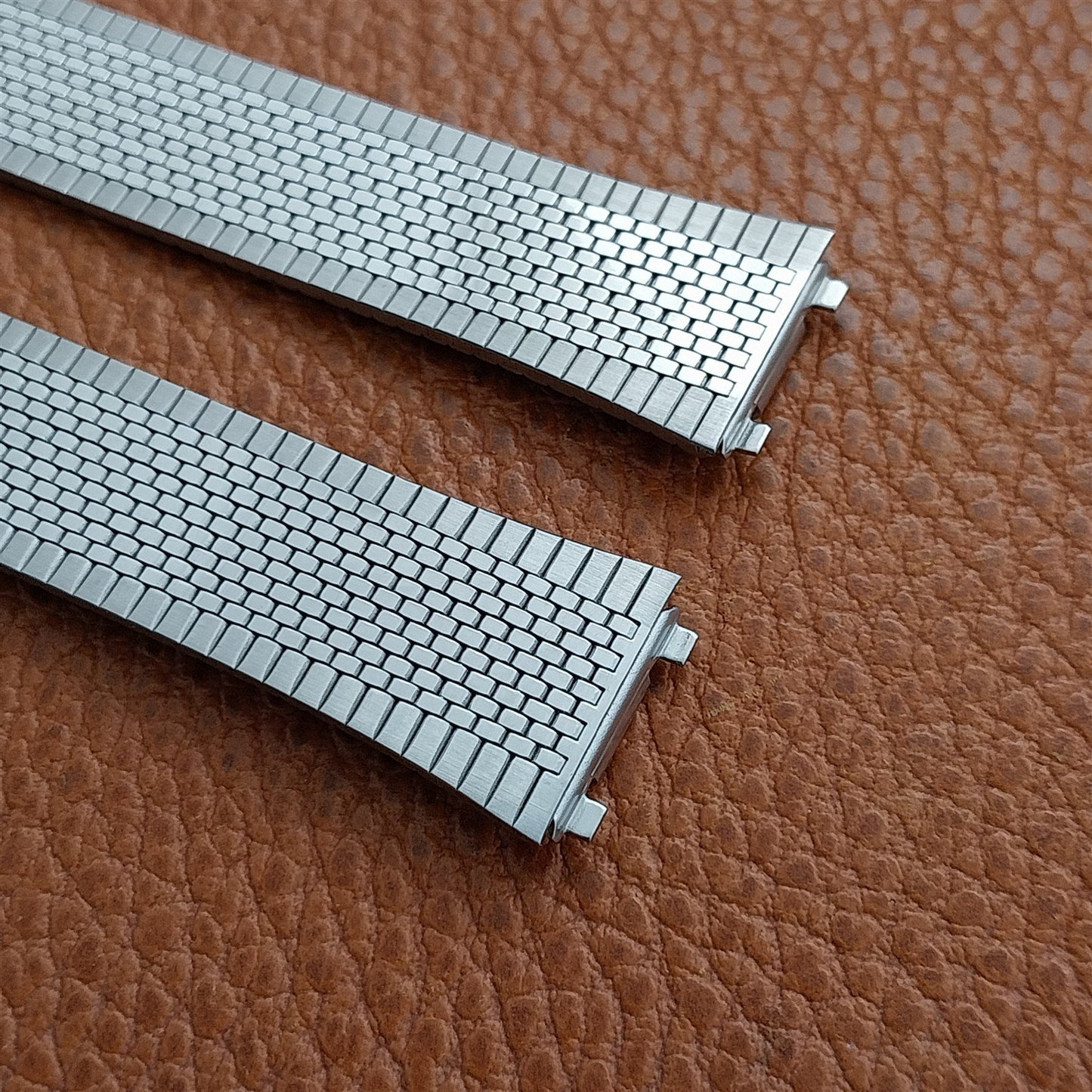 Bulova Accutron 2-Piece Stainless Steel 16mm Flared nos Vintage Watch Band