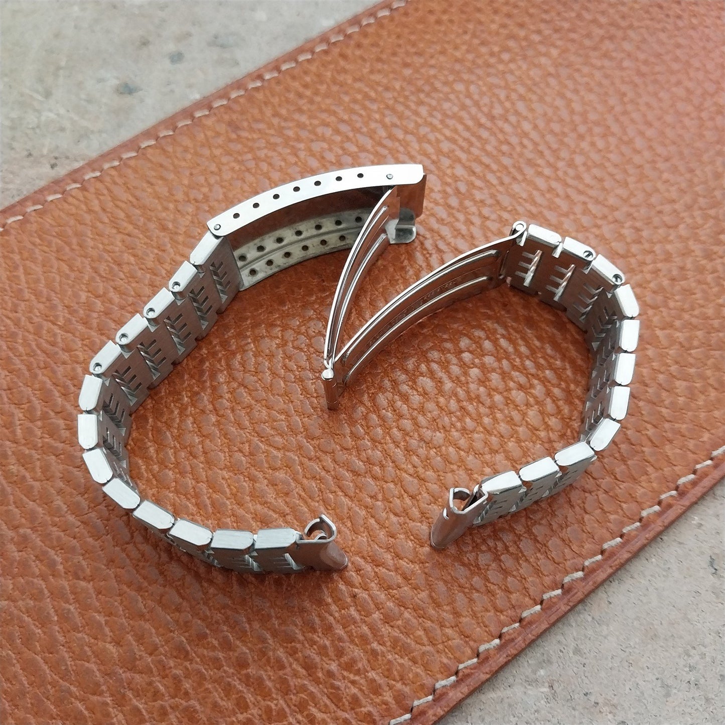 19mm 18mm 17mm Bulova Solid-Link Stainless Steel nos 1970s Vintage Watch Band
