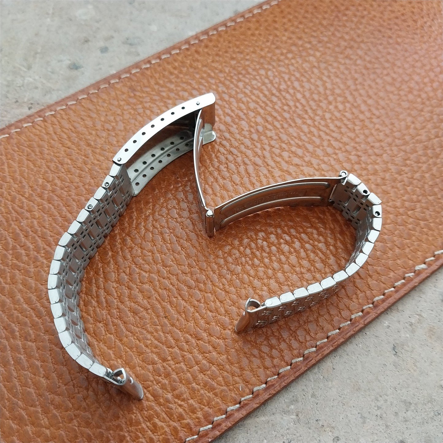 19mm 18mm 17mm Bulova Solid-Link Stainless Steel Unused 1970s Vintage Watch Band