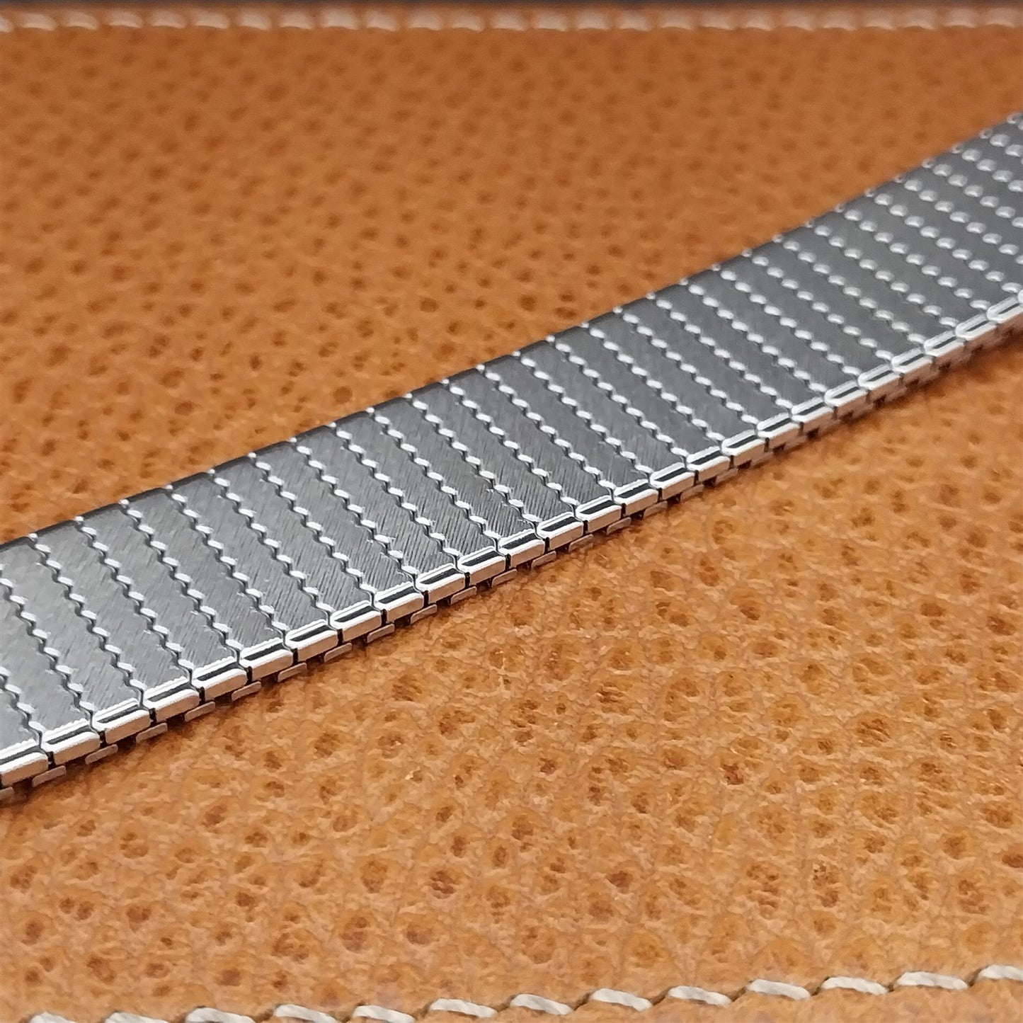 Vintage Speidel Thinline 1970s Stainless Steel Flared Long Unused Watch Band nos