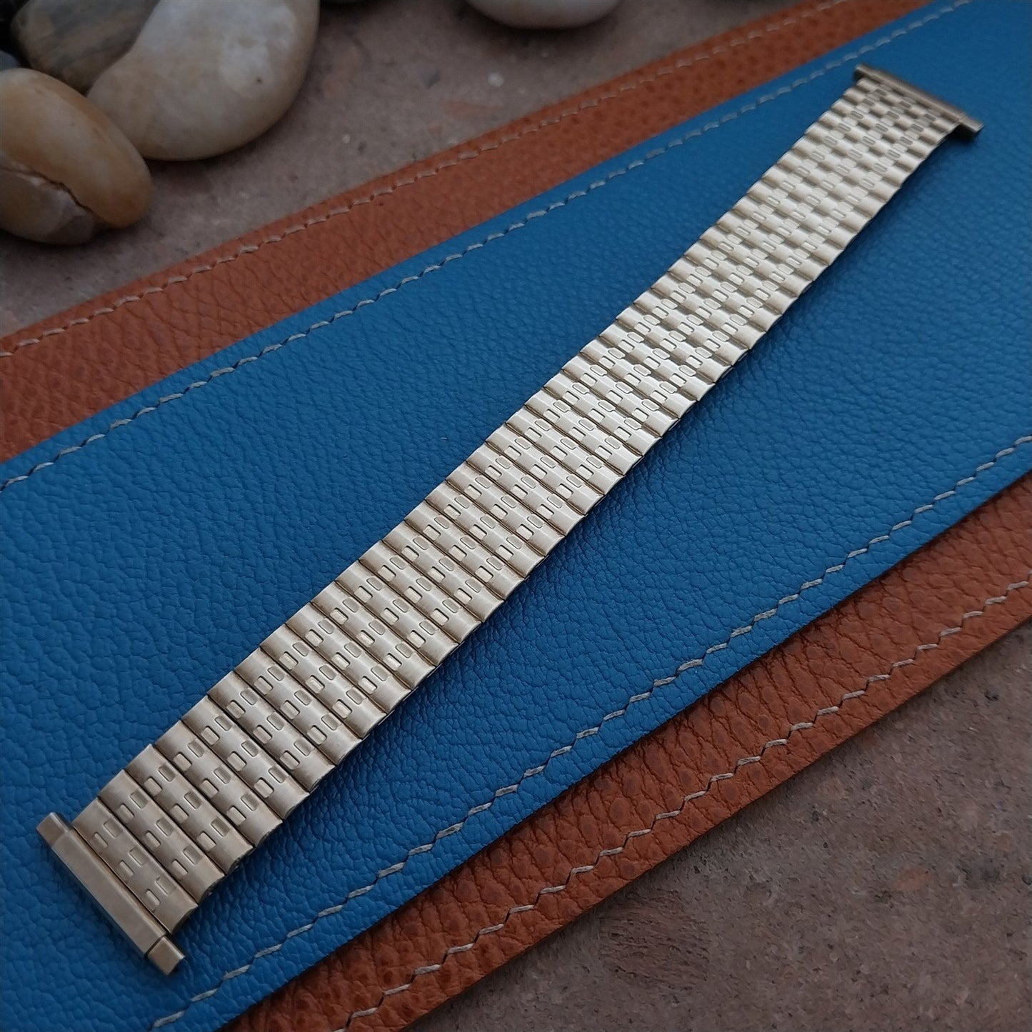 18mm 19mm 20mm 1970s Gold-Tone Speidel nos Unused Expansion Vintage Watch Band