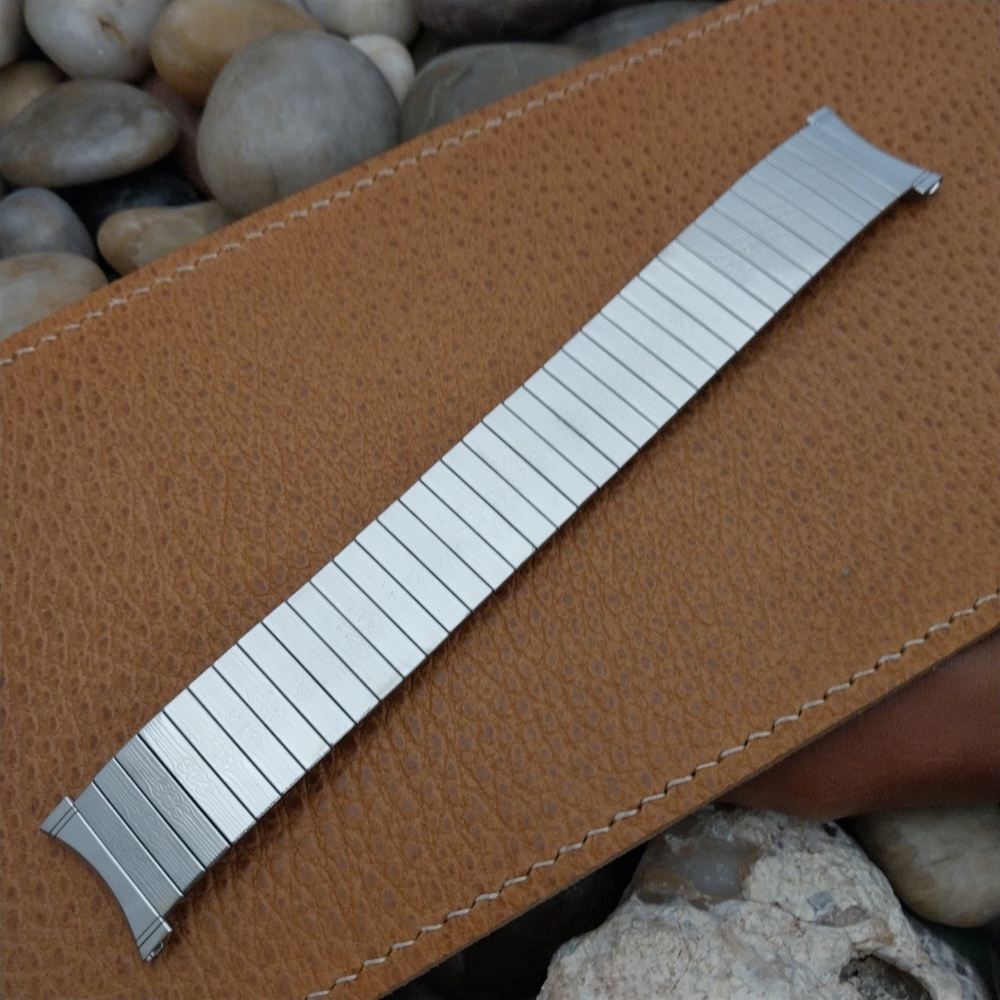 Bulova Wide Stainless Classic stretch 22mm 20mm 19mm 1970s Vintage Watch Band