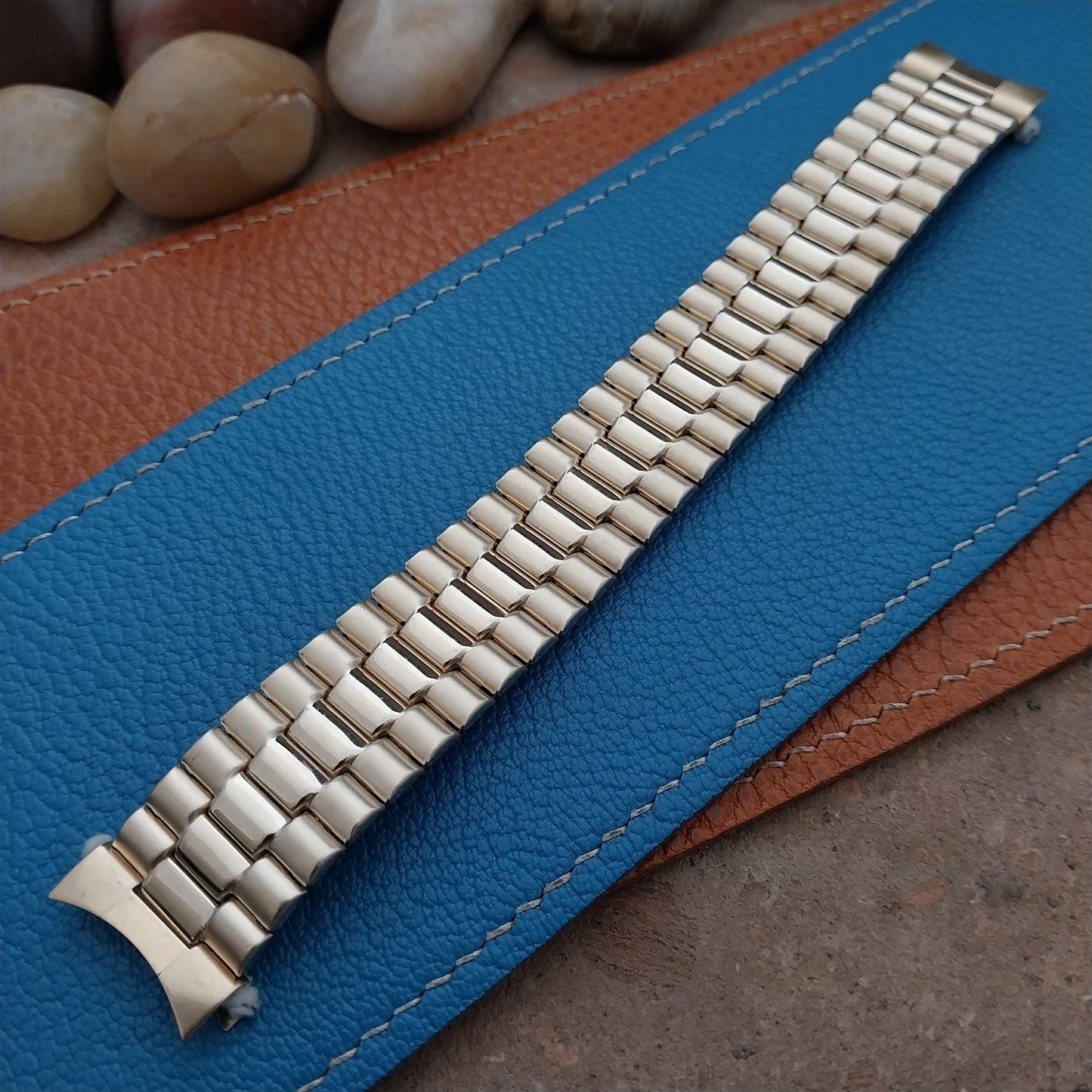 Vintage Wide Yellow Gold-Tone 20mm Speidel EuroFlex Unused NOS 1980s Watch Band