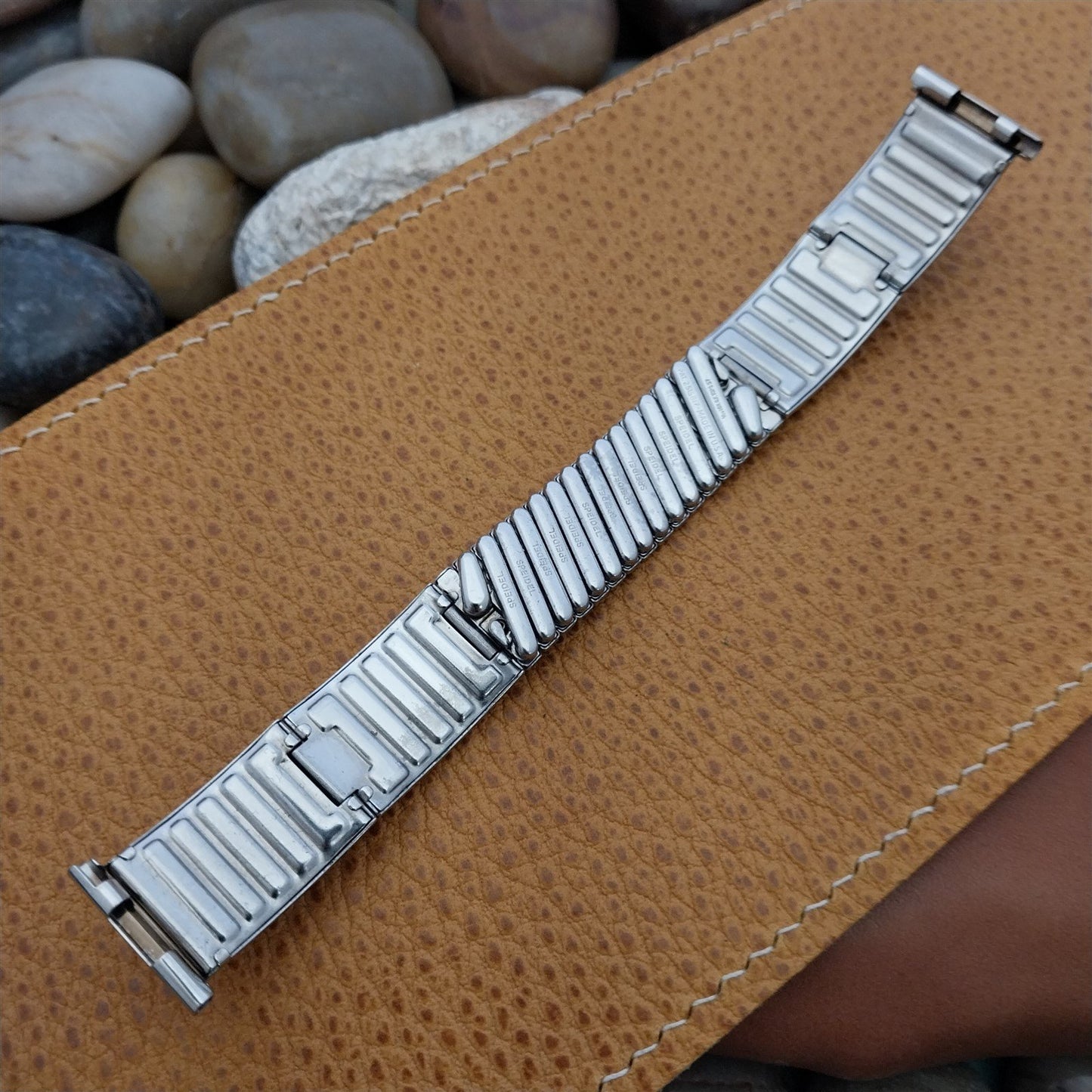 19mm 18mm 1957 Speidel Maraca White GF lizard grain plastic Vintage Watch Band