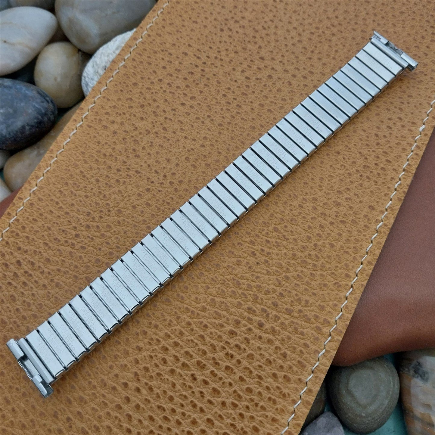 19mm 18mm 1963 Stainless Steel Rice Beads Speidel Tempest nos Vintage Watch Band