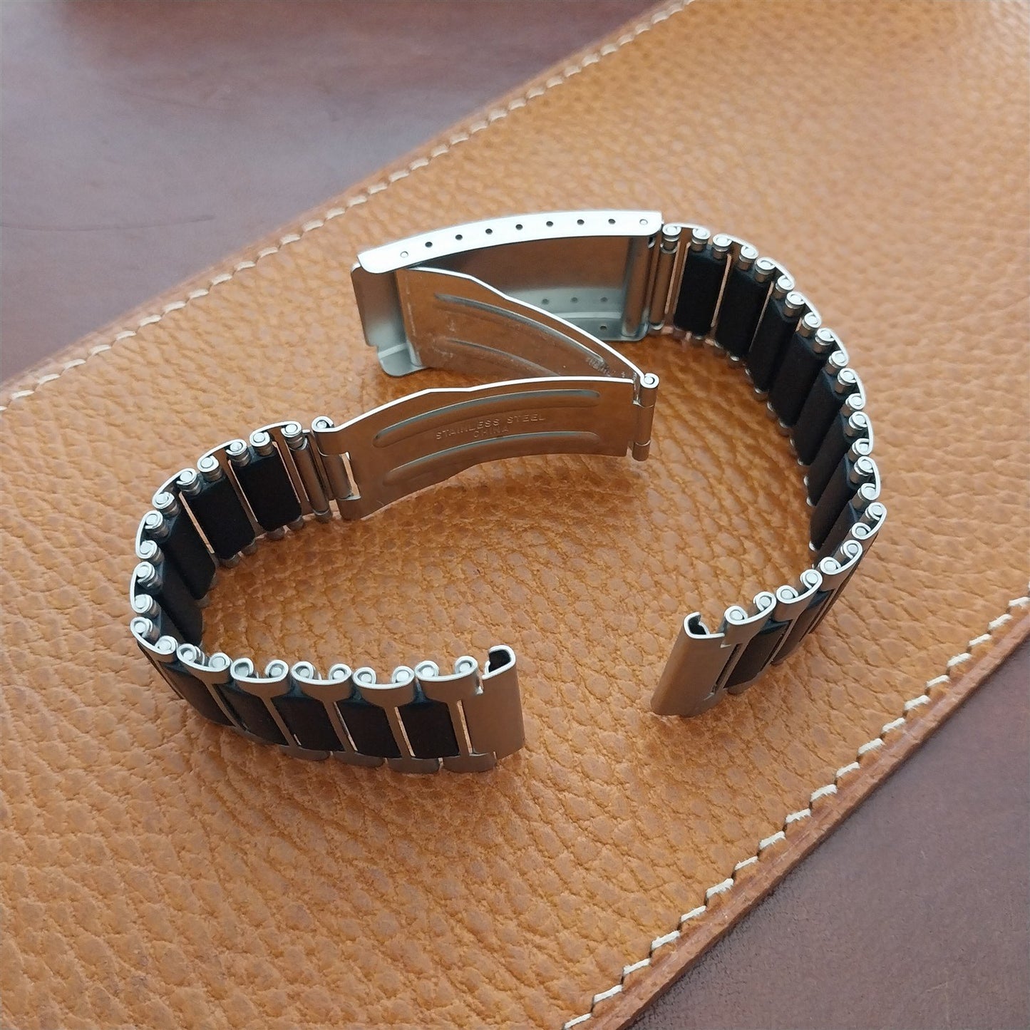 HTF Black Stainless Steel 19mm Flared Unused nos Vintage Watch Band