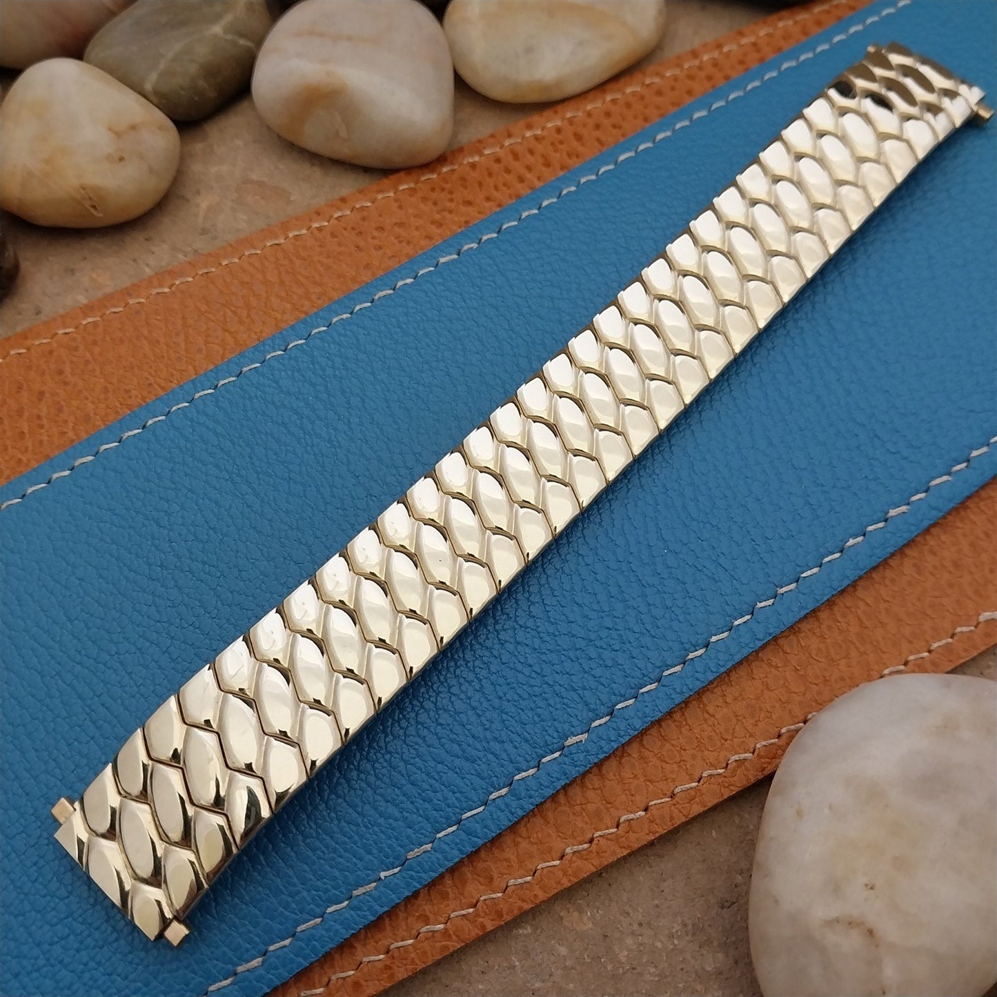 Speidel Wide Golden Era 22mm 20mm Gold-Tone Expansion Unused Vintage Watch Band