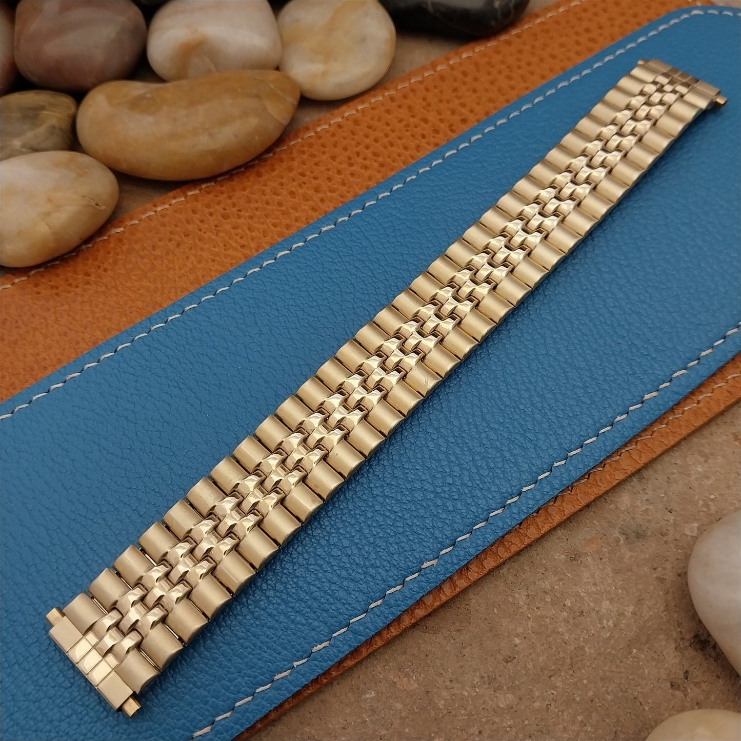 Wide Gold-Tone 22mm 20mm 19mm Speidel Long Unused 1980s Vintage Watch Band