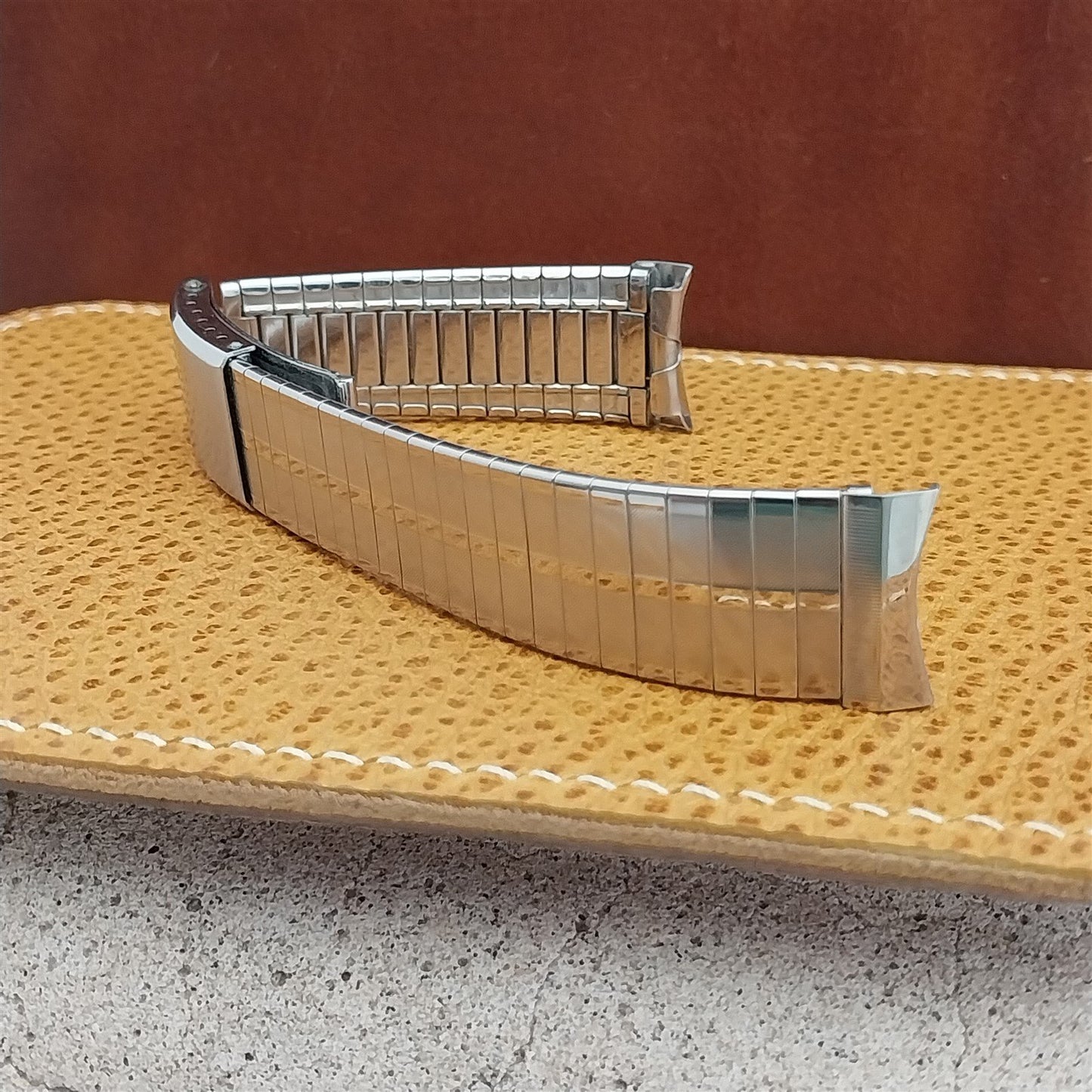 18mm Milus Stainless Steel nos Unused Classic 1970s Vintage Watch Band