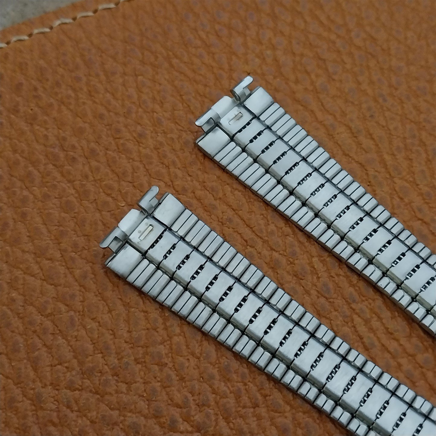 10mm Bulova Accutron Stainless Steel Ladies Unused nos 1970s Vintage Watch Band