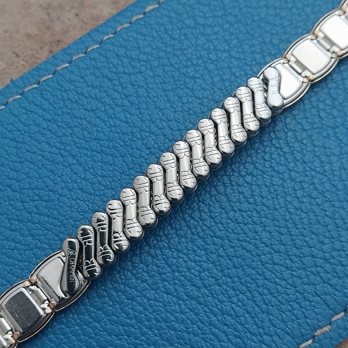 1950s Ladies Gold Filled & Lizard JB Champion Expansion Cocktail Watch Band