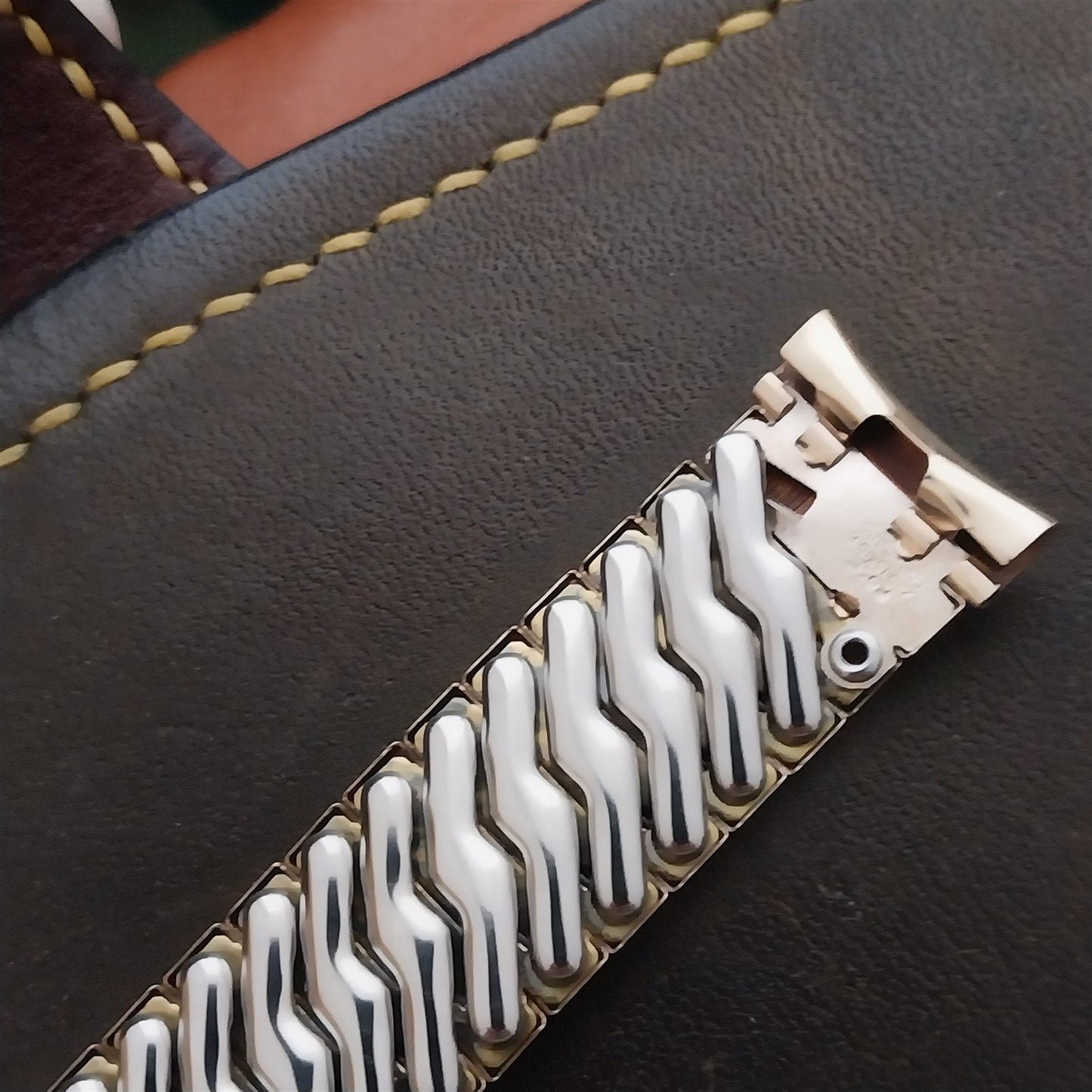 17mm 1950s 10k Gold-Filled Rose Brand Expansion Unused nos Vintage Watch Band