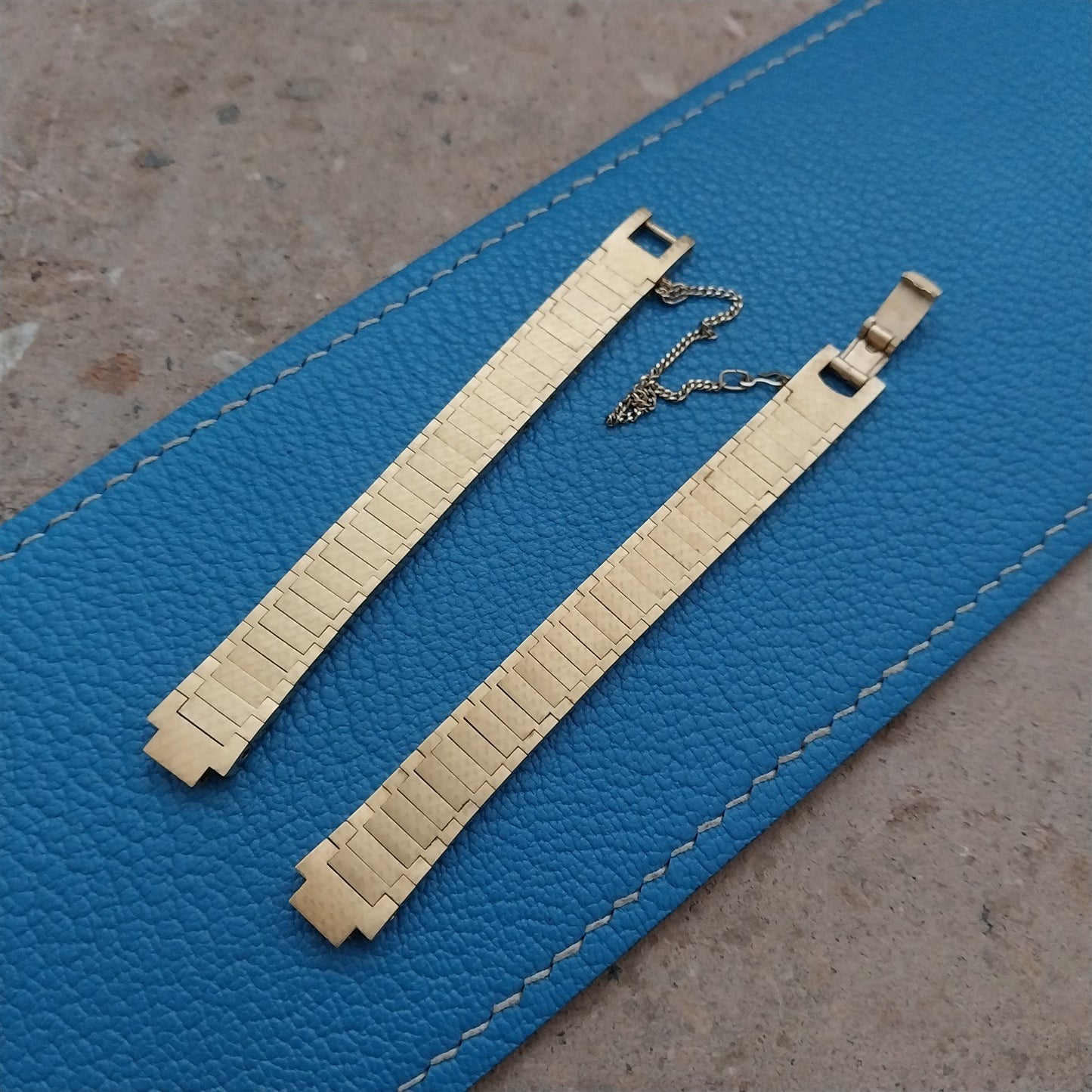 Seiko Yellow Gold-Tone Ladies Internal Lug Unused Vintage Cocktail Watch Band