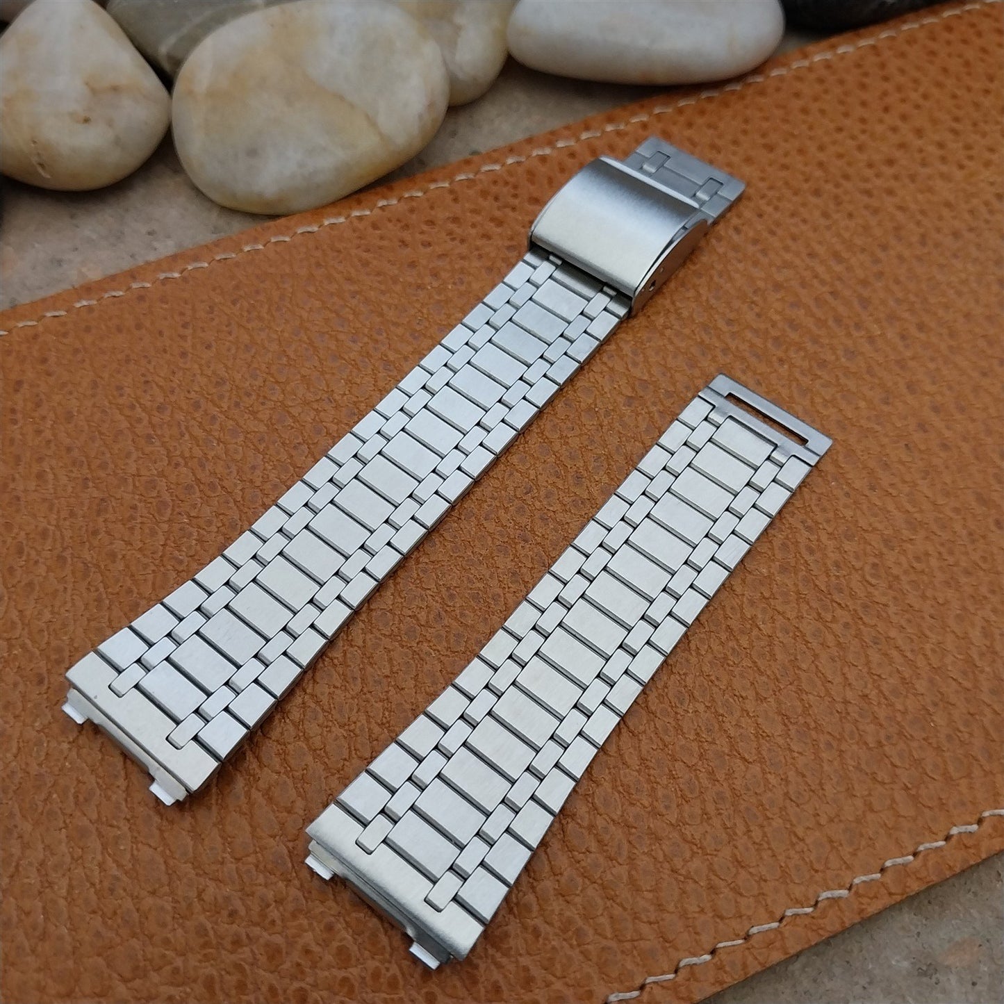 2-Piece Stainless Steel 17.2mm Flared nos lcd quartz Unused Vintage Watch Band