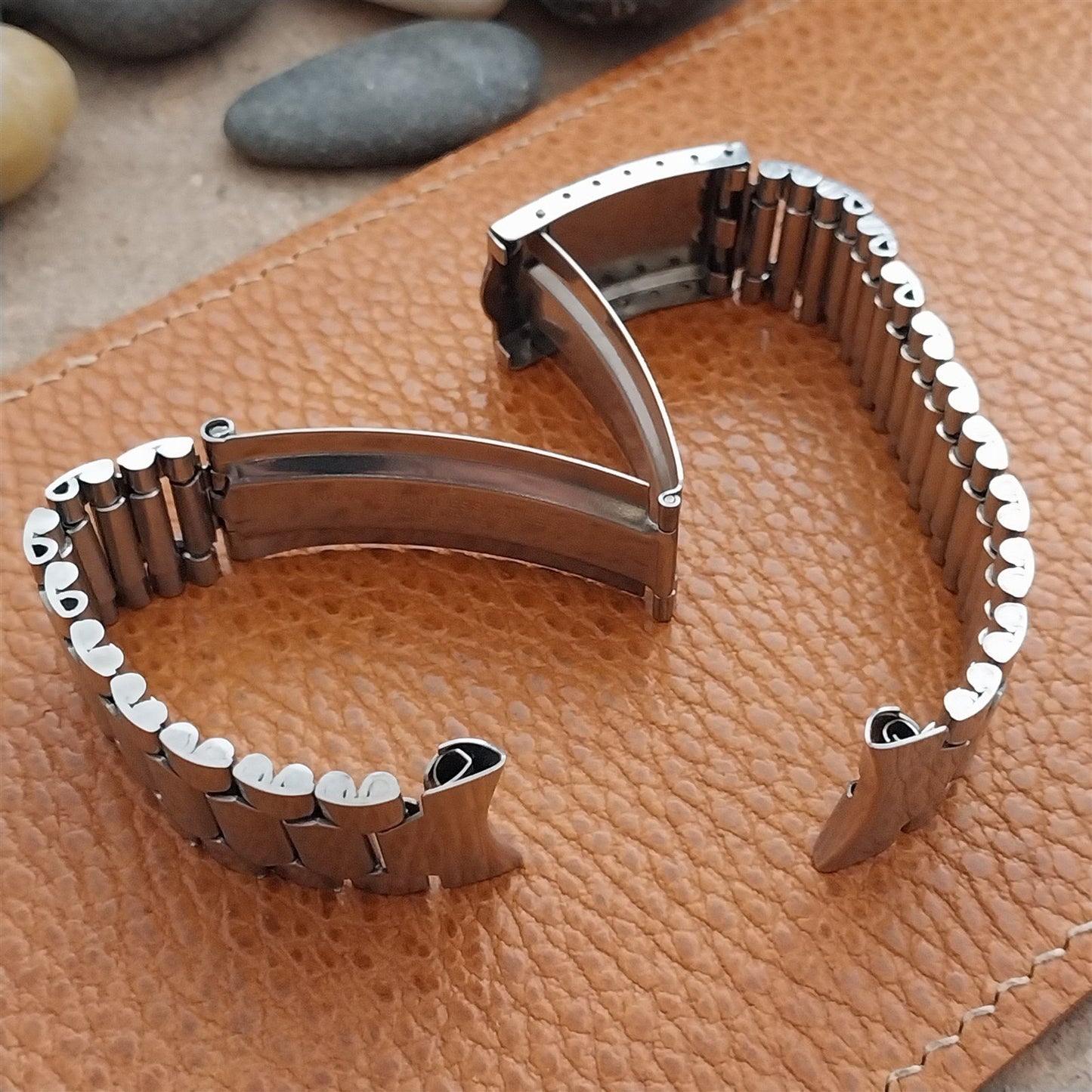 19mm Stainless Steel Cushion-Link nos unused 1970s Vintage Watch Band