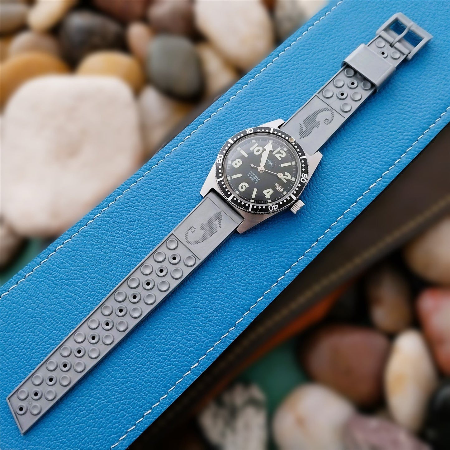 19mm Skindiver Gray Sea Horse Trident 1960s Diver Unused nos Vintage Watch Strap