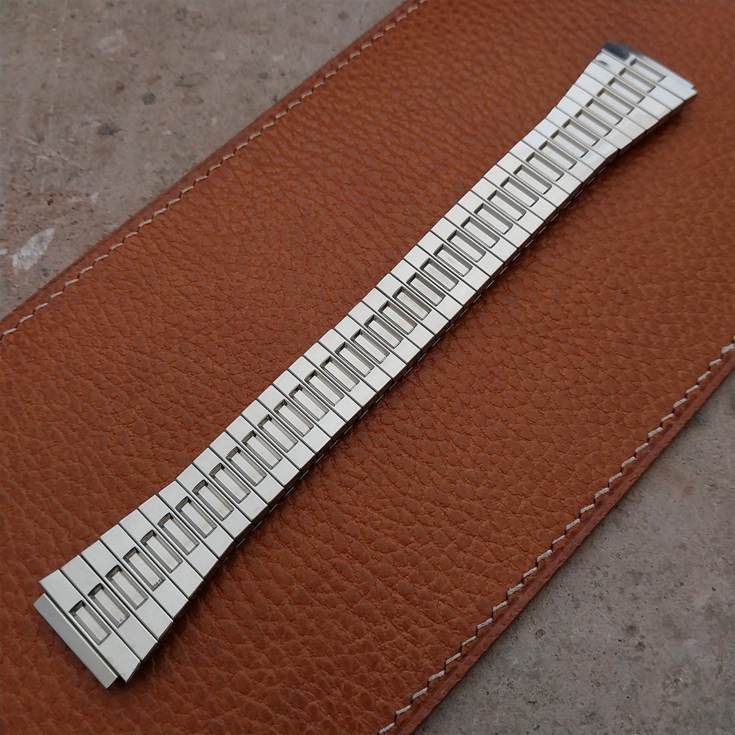 Vintage 19mm Stainless Steel Flared Stretch Expansion Unused nos Watch Band