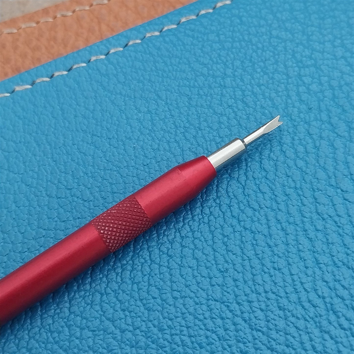 5.25" Red Anodized Aluminum Spring Bar Tool