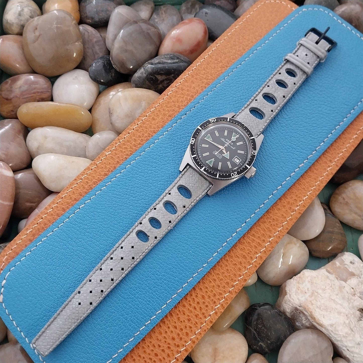 19mm Rally GT Skindiver Gray Diver 1960s-1970s Unused Watch Band & Black Buckle