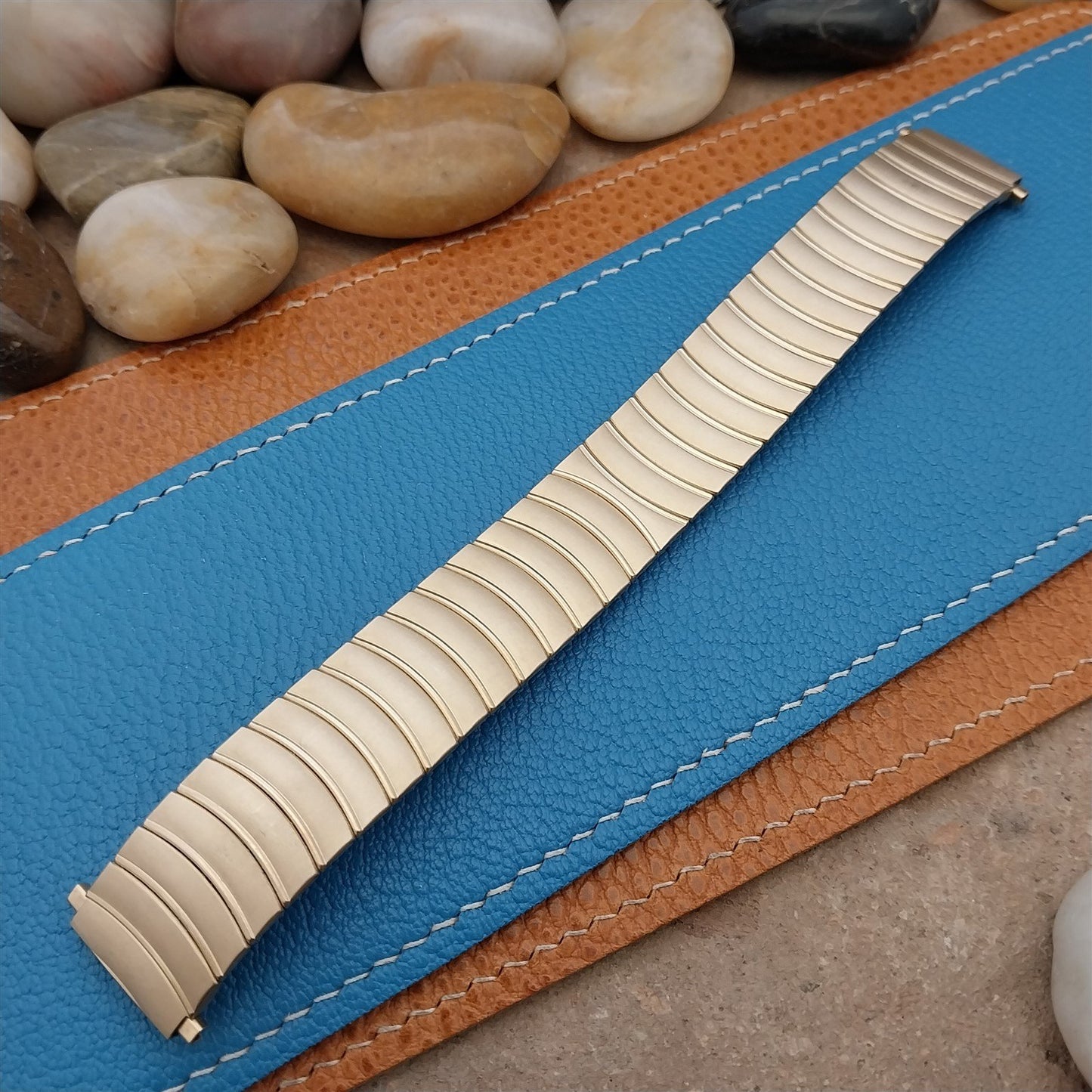 1980s Speidel USA Wide EuroFlex 22mm Gold-Tone Expansion nos Vintage Watch Band