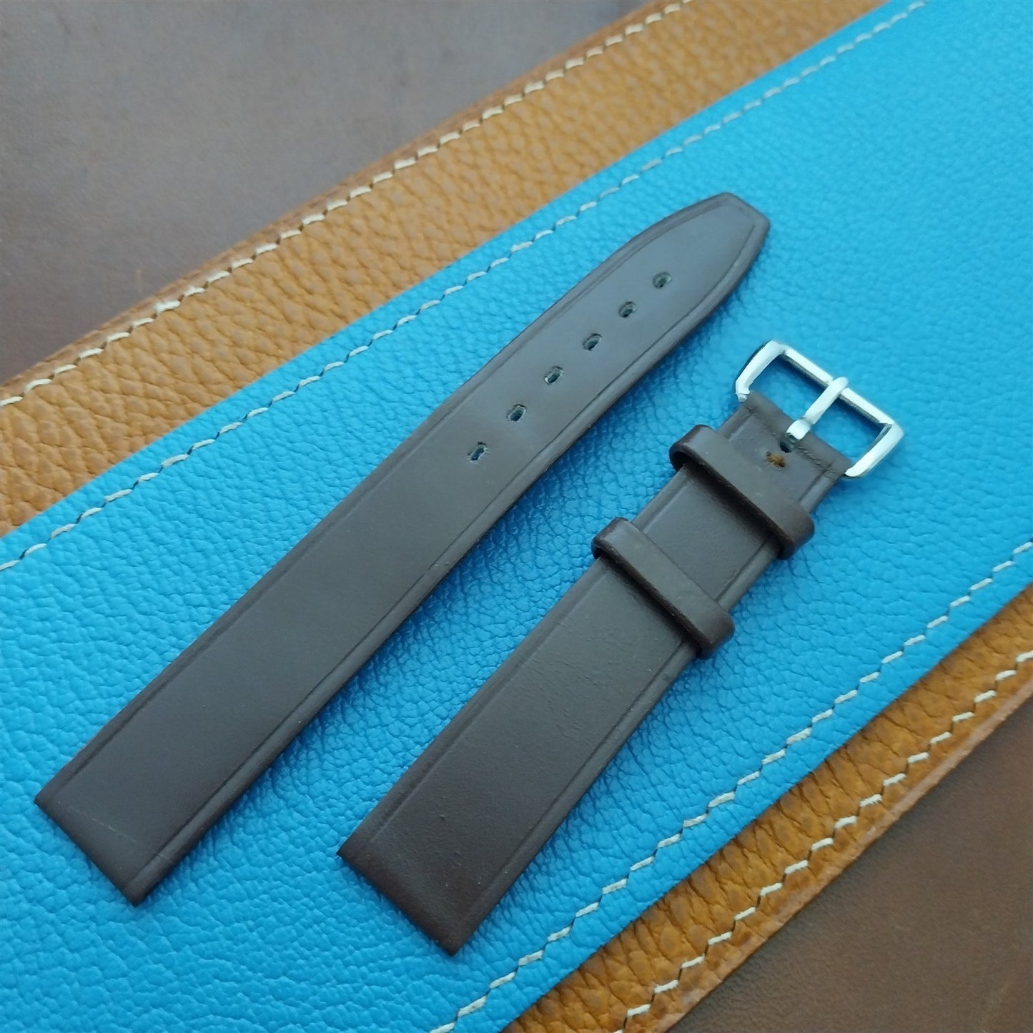 1960s 5/8" Brown Leather Classic Tapered 2-Keeper Unused Vintage Watch Strap
