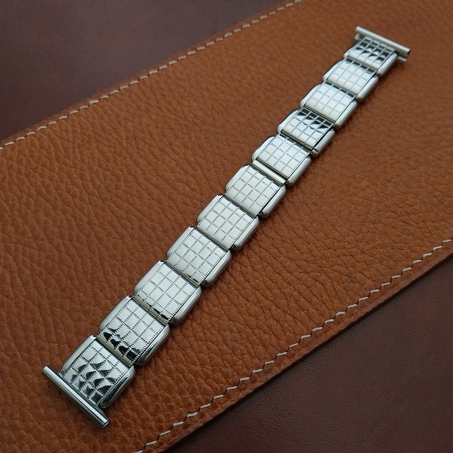 20mm Wire-Lug Stainless Steel 1960s Classic Stretch Unused Vintage Watch Band