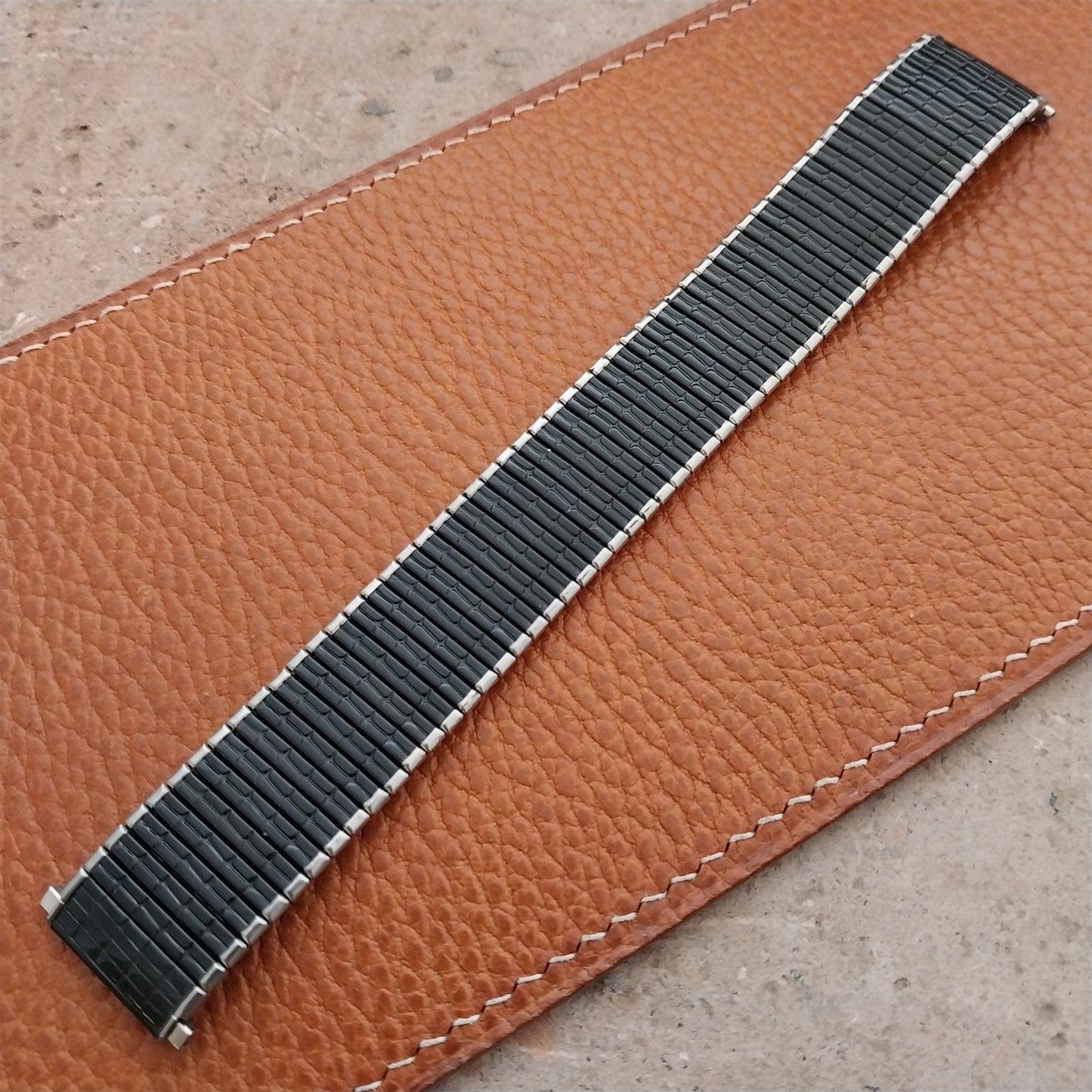 Wide 18mm 19mm 20mm Speidel Black & Stainless Thinline Romunda Watch Band