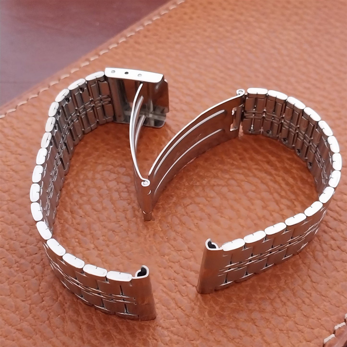 18mm 17mm Speidel Hirsch Stainless Steel Unused nos Vintage Watch Band