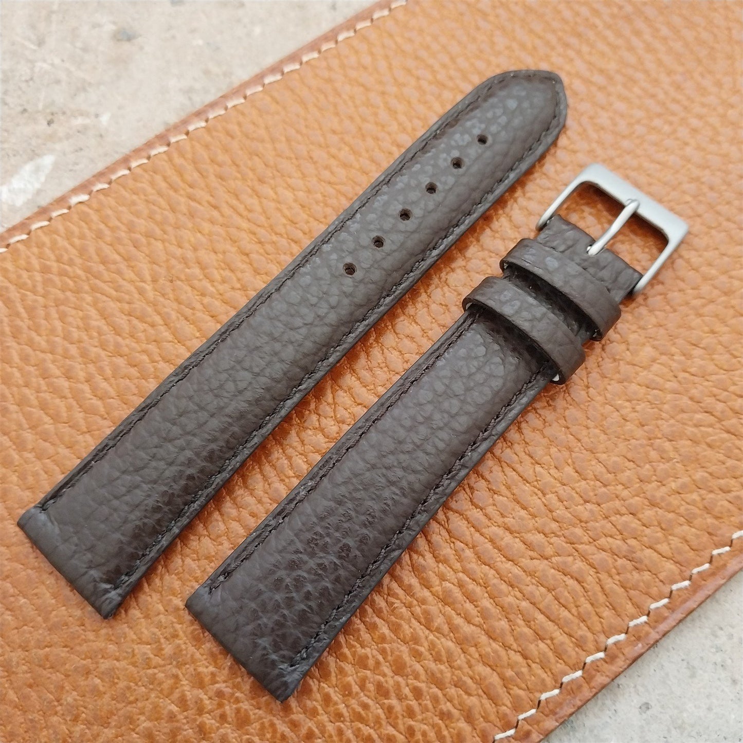 18mm Fleurus France Crushed Grain Calf Tapered 18/16 Watch Strap