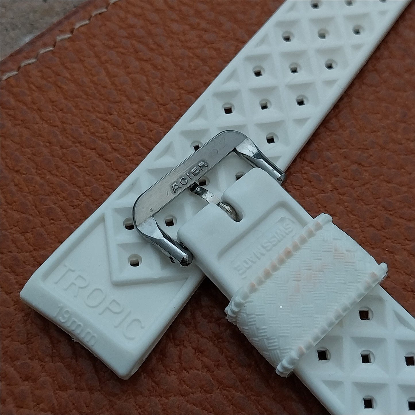 Vintage 19mm Swiss Tropic Straight End White Unused NOS 1970s Diver Watch Strap