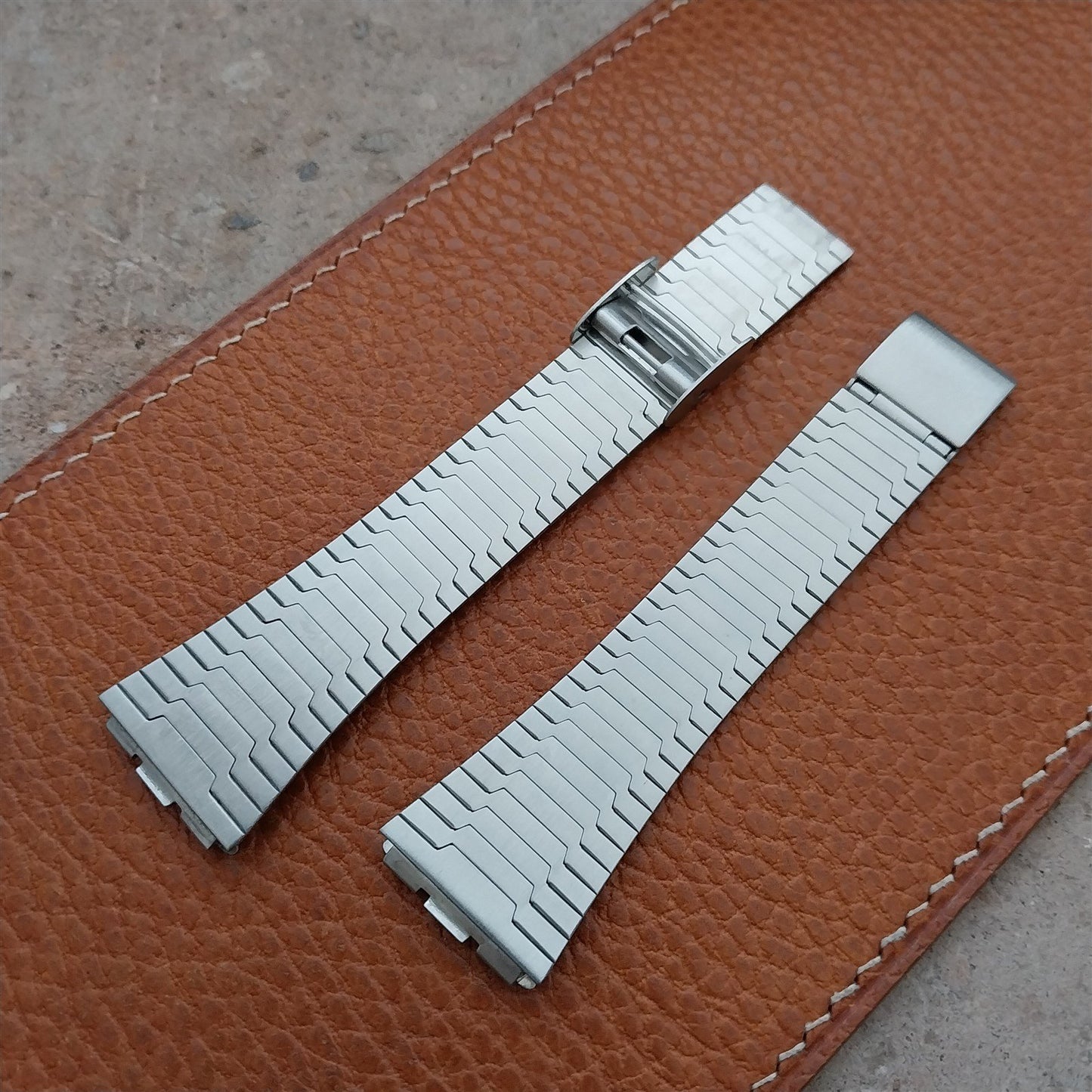 18mm Stainless Steel Classic LED LCD nos Unused 1970s Vintage Watch Band