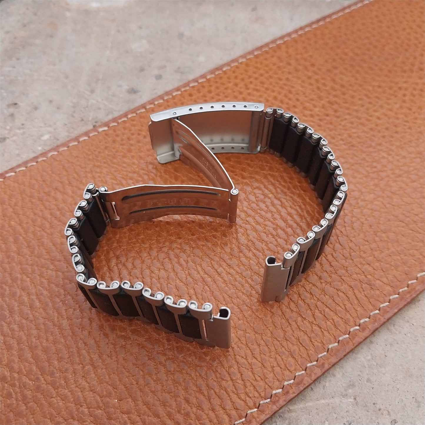 Black Stainless Steel 19mm Flared Unused nos Vintage Watch Band