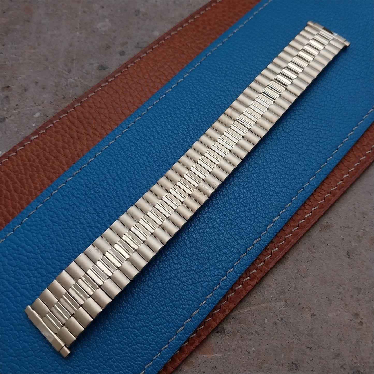 16mm 18mm 20mm Kreisler Gold-Tone Expansion Unused Vintage Watch Band