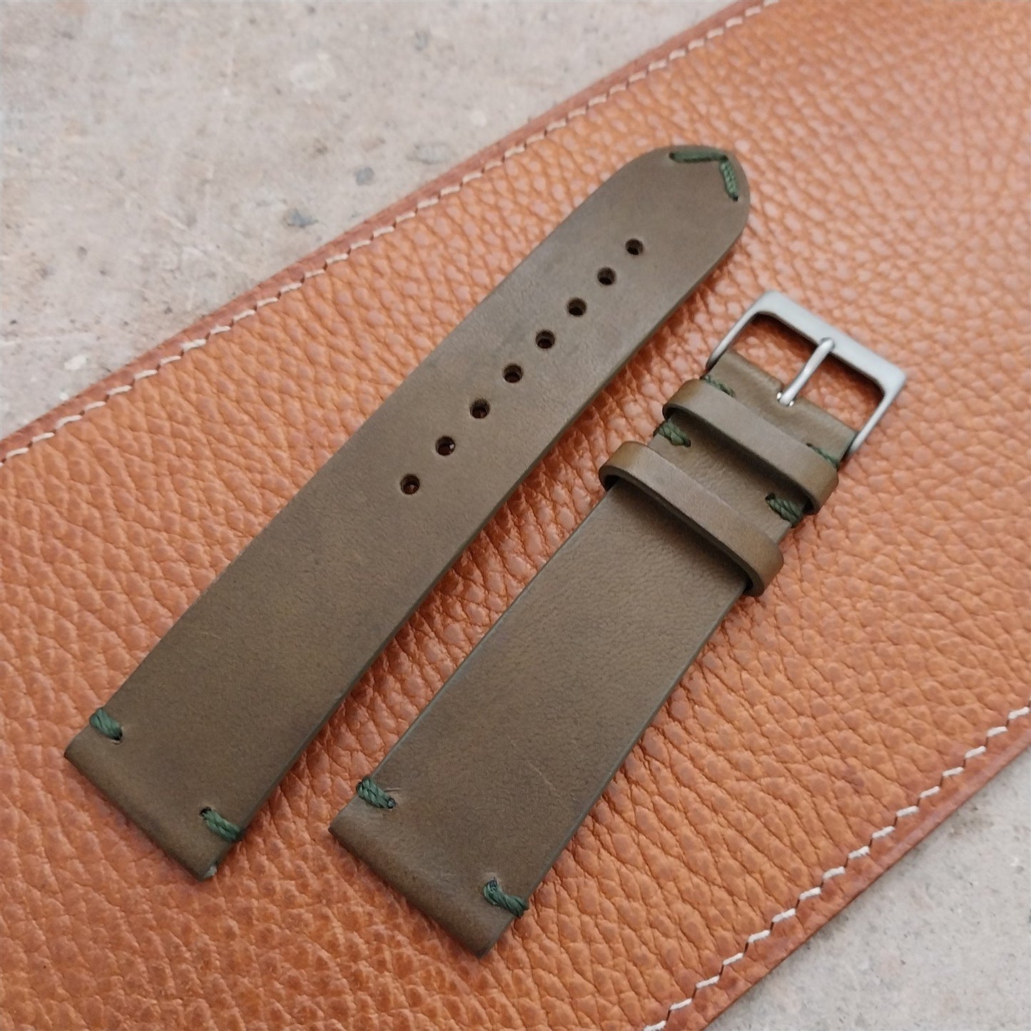 22mm Fleurus France Green Leather 2-Stitch Vintage Style Watch Strap