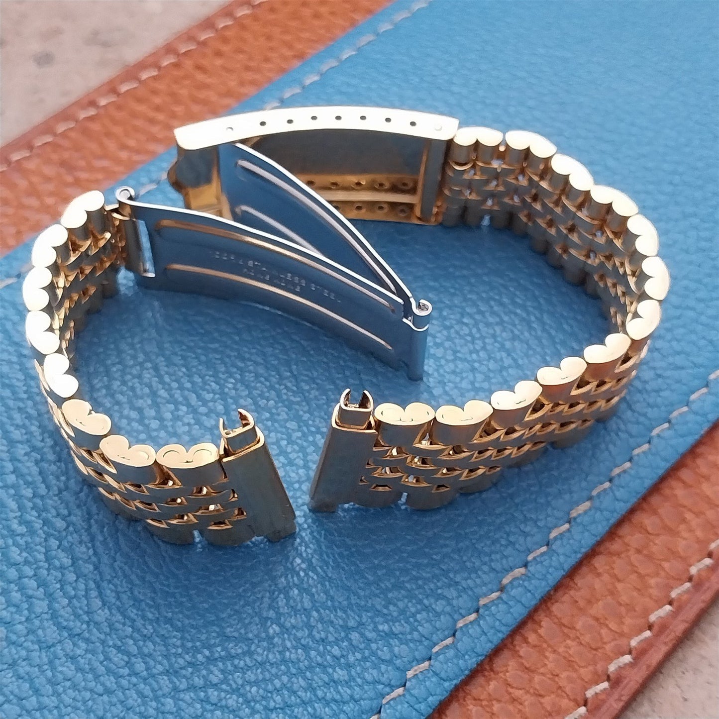 17mm 18mm 19mm 20mm Gold-Tone Beads of Rice 1970s Vintage Watch Band
