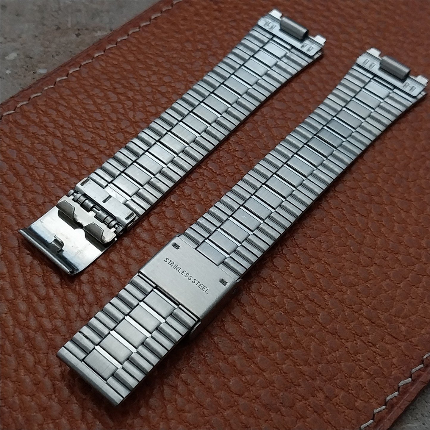 17mm Special Fit Flared Stainless & Gold-Tone nos Vintage Watch Band