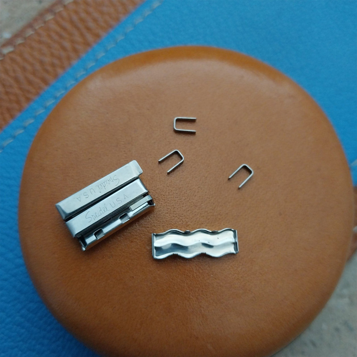 2 Unused Speidel Twistoflex Riptide Links & 3 Staples