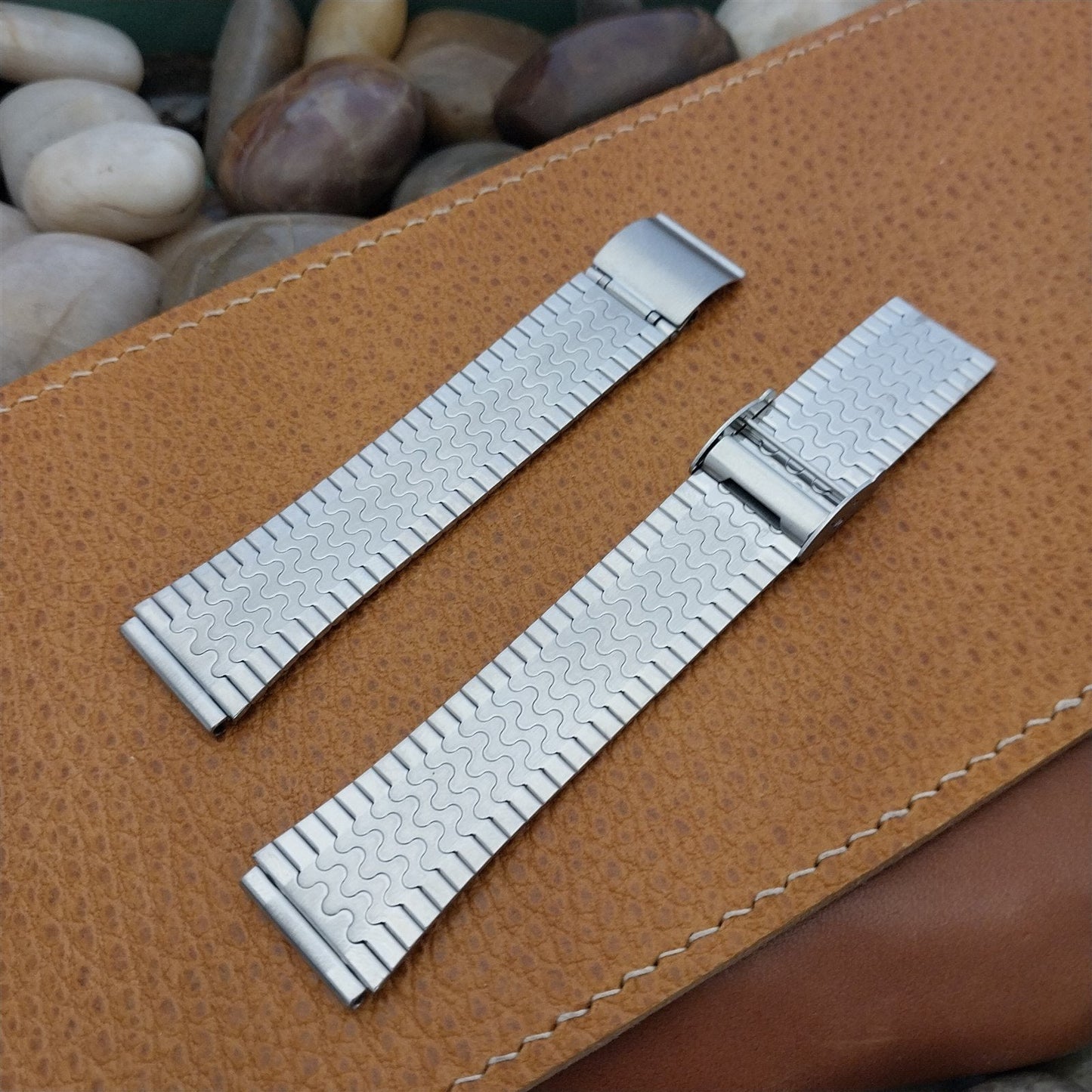 Vintage Flared 18mm Stainless Steel JB Champion Unused Classic Watch Band