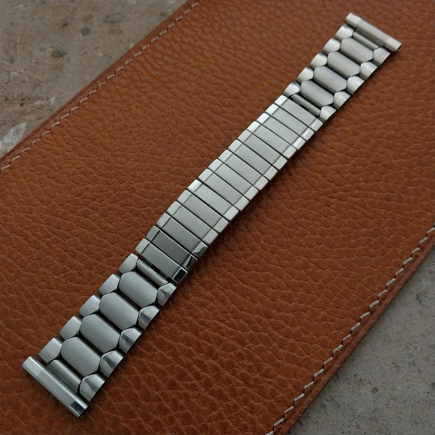 1960s Vintage 19mm 18mm Classic Stainless Steel Stretch Unused Watch Band