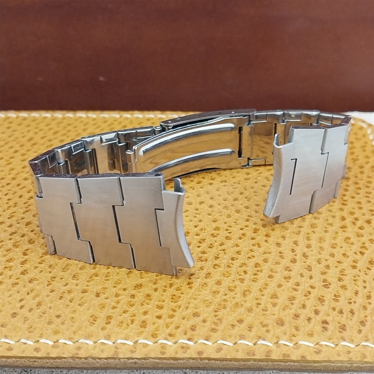 Vintage 19mm Flared 1970s Stainless Steel Baldwin nos Classic Unused Watch Band