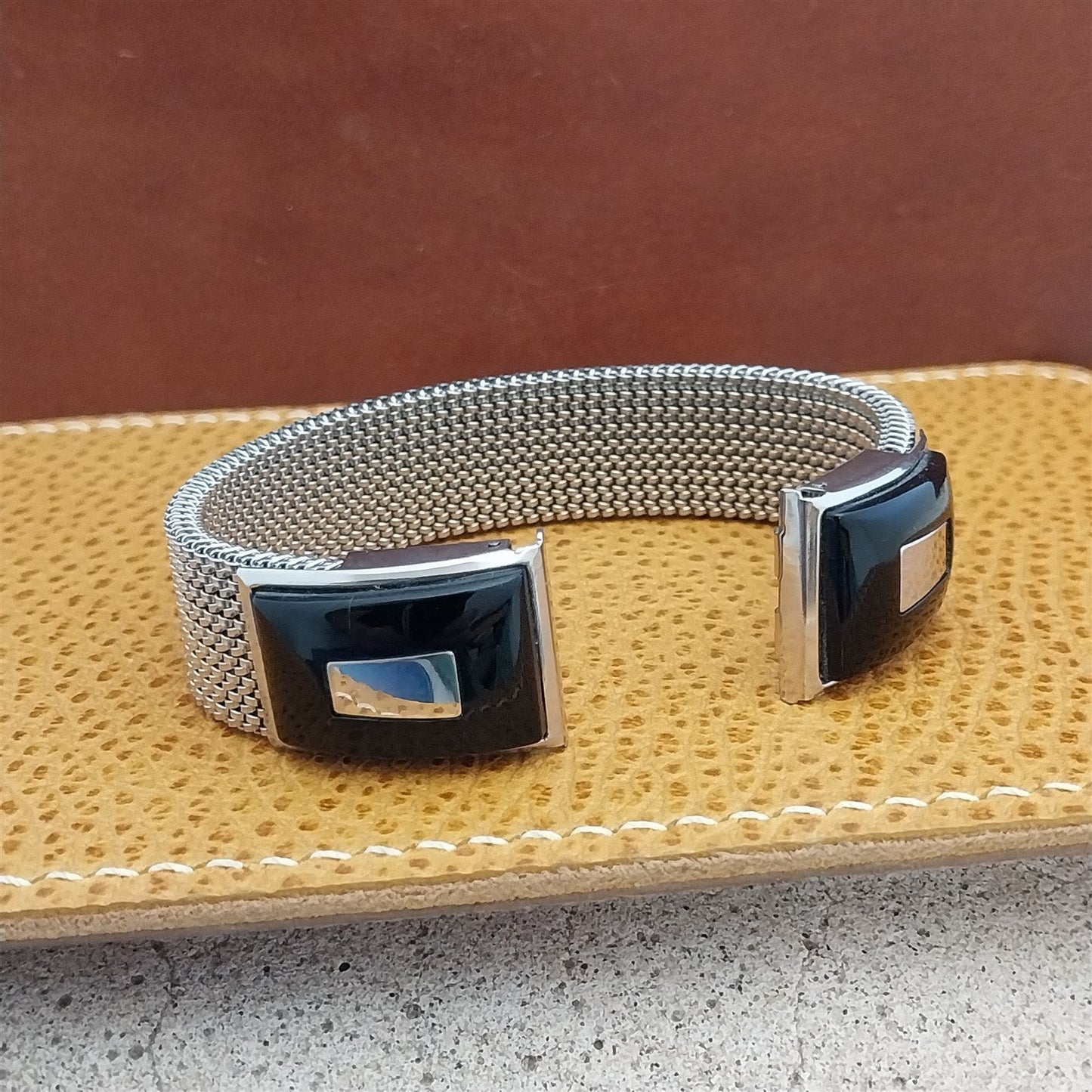 19mm 18mm Vintage Stainless Steel Evinger USA Black Glass & Mesh nos Watch Band